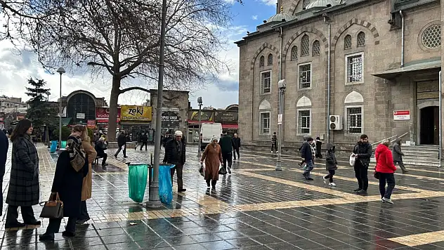 Cumhuriyet Meydanı'nda devam ederse taş kalmayacak!