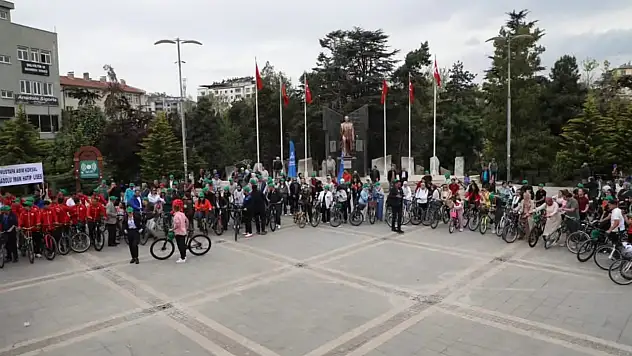 Cumhuriyet Meydanı'nda sürpriz kortej: Yüzlerce kişi yola çıktı!