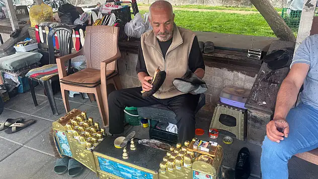 Cumhuriyet Meydanı'ndaki ayakkabı boyacılarında bayram sessizliği - Arife günü bekleniyor!