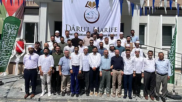 Dârü'l-Ma'rife İlahiyat Akademisi artık yeni yerinde eğitim verecek
