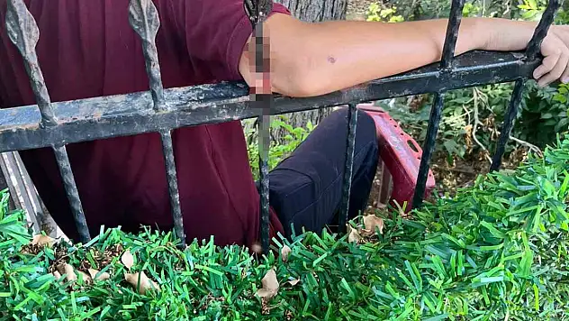 Ortaokulda talihsiz kaza! Koluna demir saplanan öğrenci hastaneye kaldırıldı