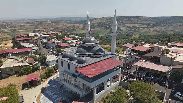 Deprem sonrası inşa edilen 134'üncü cami ibadete açıldı