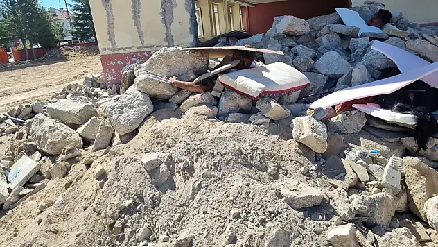 Deprem tatbikatı Yozgat'ta gerçeği aratmadı!