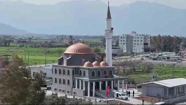 Hatay'da deprem sonrası 123'üncü cami ibadete açıldı