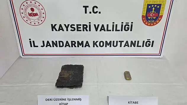 Deri üzerine işlenmiş tarihi kitap ele geçirildi