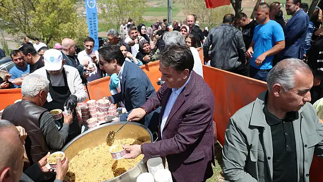 Develi'de 5 bin kişilik Hıdırellez buluşması! Tepede büyük coşku