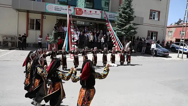 Develi'de emek sahneye çıktı: Kursiyerlerden göz alıcı sergi!