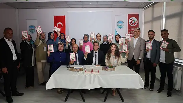 Develi'de kursiyerlere sürpriz ziyaret: Başkanın hediyesi dikkat çekti