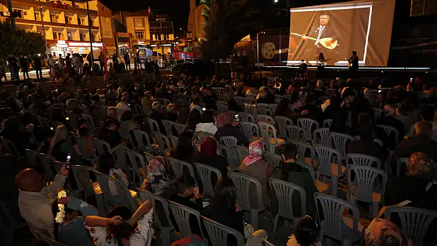 Develi halkı ilçe meydanında toplandı: Unutulmaz akşam!
