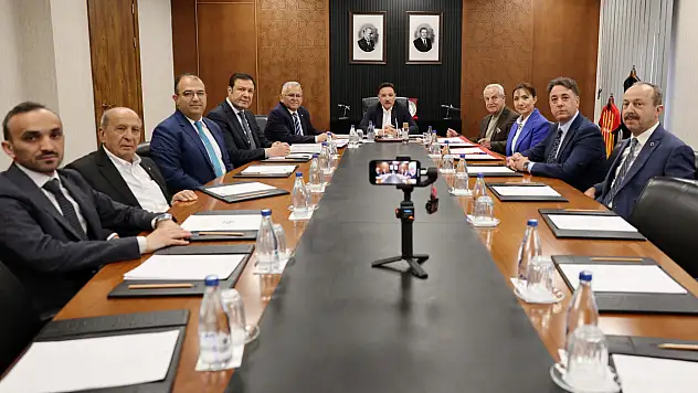 Develi'ye hayır eli: Yeni huzurevi için protokol imzalandı