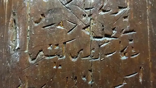 Develi Zile'de asırlık sütunda gizli mesaj: Bu sözün sırrı ne?