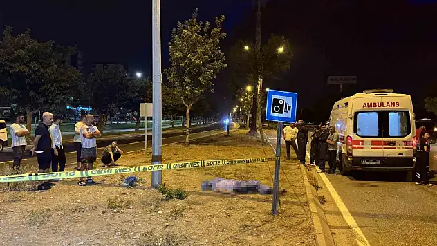 Devrilen motosikletteki genç yaşamını yitirdi!