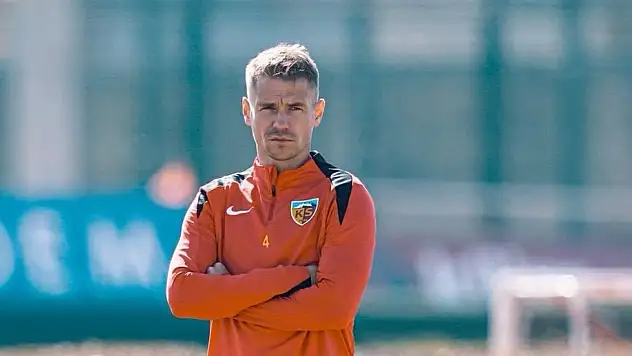 Dimitrios Kolovetsios futbolu bıraktı! Kayserispor'dan veda paylaşımı geldi