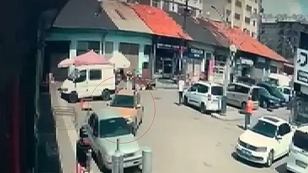 Direksiyon başında rahatsızlandı: 6 Araca çarptı!