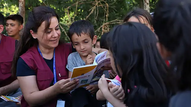 Masal Sandığı kırsal mahallelerdeki çocuklarla buluştu