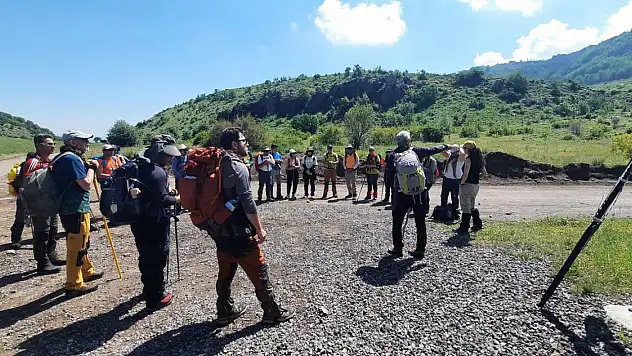 Doğa yürüyüşlerinde güvenliği sağlayacak 30 yeni lider Kayseri'de yetişti