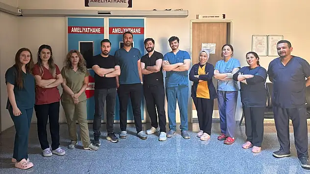 Doğuştan kısalık ve deformite olan hasta 55 yıl sonra rahat yürümeye başladı