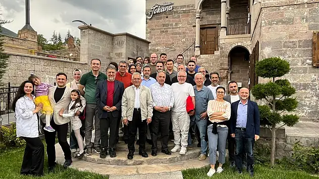 Doktor Başkan meslektaşları ile bir araya geldi...