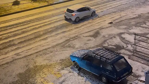 Mersin'in 5 ilçesinde dolu etkili oldu: Tarım alanları zarar gördü