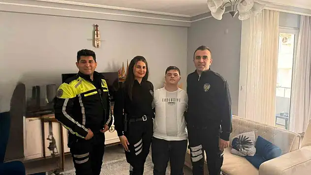 Down sendromlu Melik'e polis ekiplerinden sürpriz kutlama