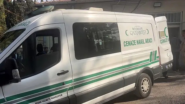 Gaziantep'te düğün salonu önünde silahlı saldırıya uğrayan genç yaşamını yitirdi!