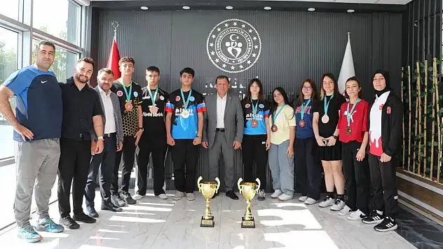 Dünya Kupası'nda Kayseri'ye madalya yağdı