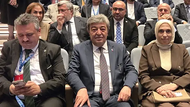 Dursun Ataş, 15 Temmuz'un 10. yılında düzenlenen sempozyuma katıldı