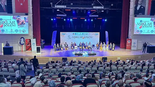 Dursun Ataş, 5. Uluslararası Kayseri Aşıklar Şöleni'ne katıldı!