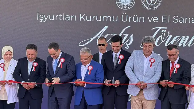 Dursun Ataş, Kayseri'deki İşyurtları Ürün ve El Sanatları Fuarı açılışına katıldı