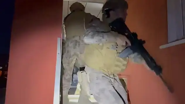 Edirne'de uyuşturucu operasyonu: 8 şüpheli yakalandı!