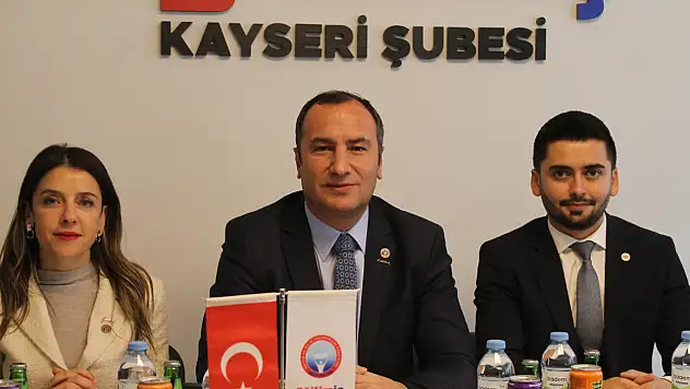 Eğitim-İş Genel Başkanı Kayseri'de: Yeni şubenin açılışında dikkat çeken açıklamalar!