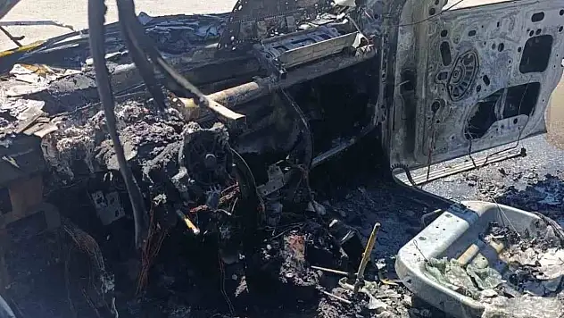 Yozgat'ta otomobilden geriye hurda yığını kaldı!