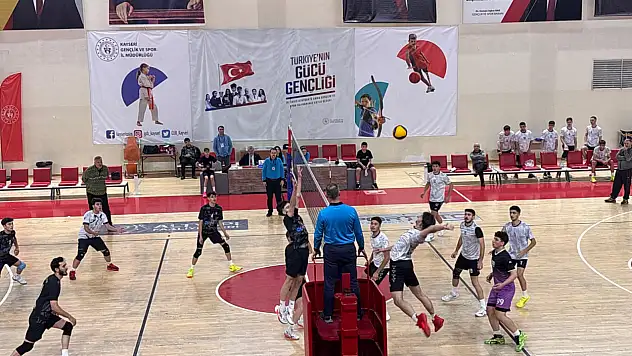 Elit Voleybol sezonu galibiyetle kapattı