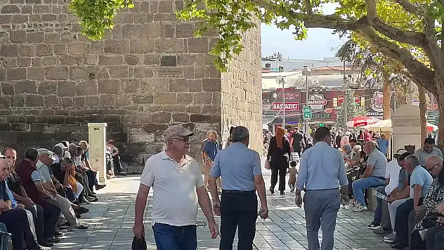 Emekli aylığı farkının ödeneceği tarih belli oldu!