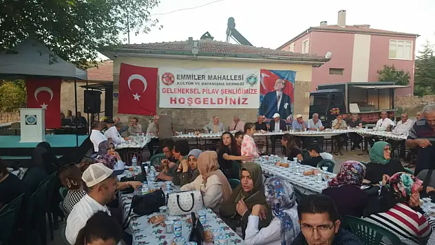 Emmiler Mahallesi'nde bu yıl 8'incisi düzenlendi: Pilav şenliği coşkusu!