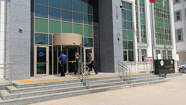Engelli vatandaşın feci şekilde darp edildiği anların görüntüsü ortaya çıktı