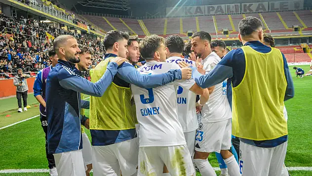 Erciyes 38 FK 1-1'in rövanşında kazandı, üst tura çıktı! Adım adım 2. Lig'e...