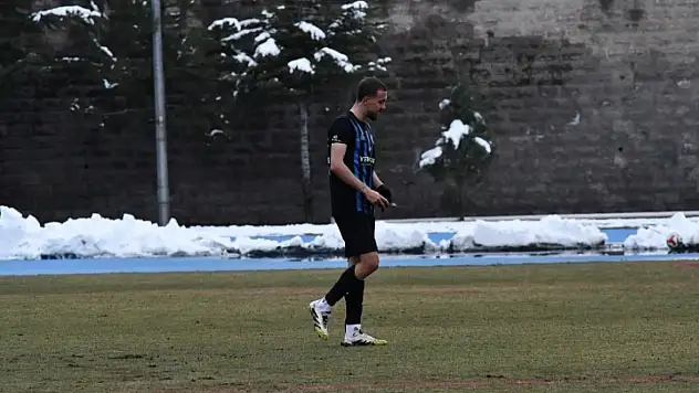 Erciyes 38 FK'da Utku Burak cezalı duruma düştü