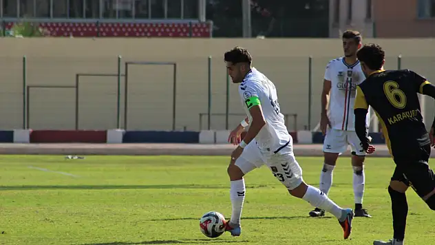 Erciyes 38 FK'dan ayrılan Kayserili golcü, yeni takımında krallığa koşuyor! Son maçta hattrick yaptı