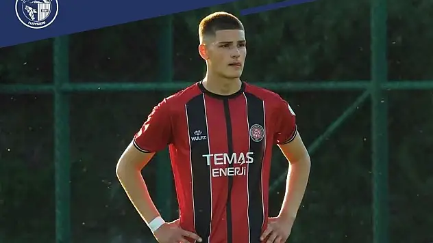 Erciyes 38 FK'dan yeni transfer! Fatih Karagümrük'ün genç stoperi Kayseri'ye geliyor