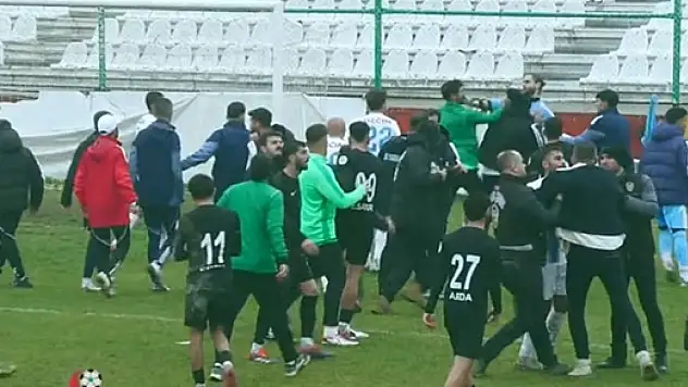 Erciyes 38 FK, Diyarbakır'da kazandı maç sonu kavga çıktı! (1-2)