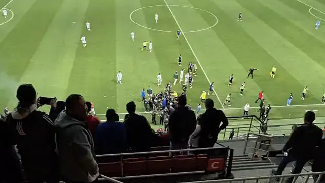 Erciyes 38 FK maçı 3-0'dan çevirdi, tribünde ortalık karıştı! (Erciyes 38 FK - Malatya Yeşilyurtspor)