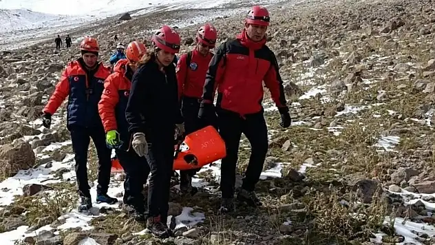 Erciyes Dağı'ndan acı haber! Zirveye çıkarken hayatını kaybetti