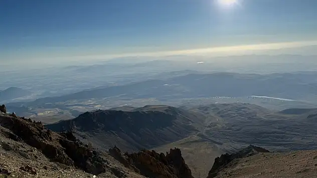 Erciyes'in zirvesinden muhteşem görüntüler!