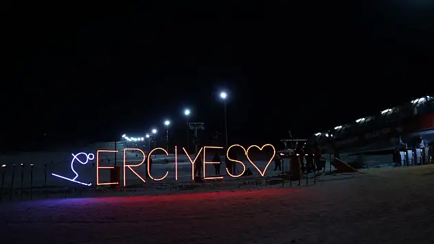 Erciyes ışıldayacak: Gökyüzü şöleni için tarih belli oldu!