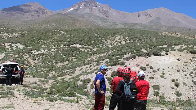 Erciyes'te dağcılar mahsur kaldı! Arama çalışmaları sürüyor