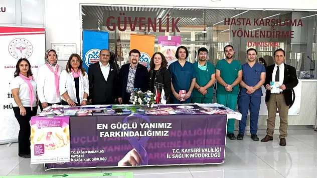 Erciyes Üniversitesi Hastaneleri'nde Meme Kanseri Farkındalık Standı açıldı!