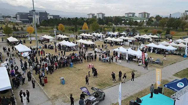 Erciyes Üniversitesi Kampüsü hareketli: Etkinliklerin biri bitiyor öteki başlıyor!