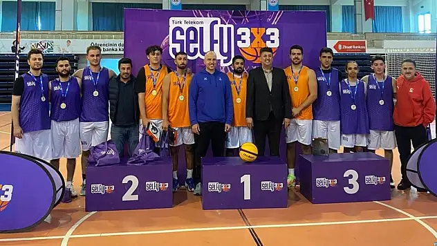 Erciyes Üniversitesi'nde 3X3 Turnuvası tamamlandı: Şampiyon Antalya Finalleri'ne gidiyor!