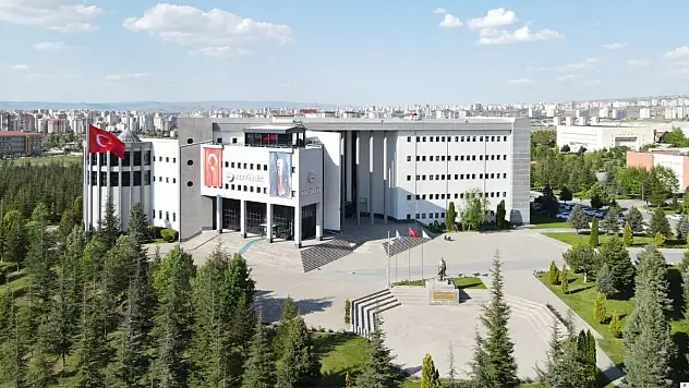 Erciyes Üniversitesi'nde Erasmus+ başvuruları açıldı: Personel için büyük fırsat!